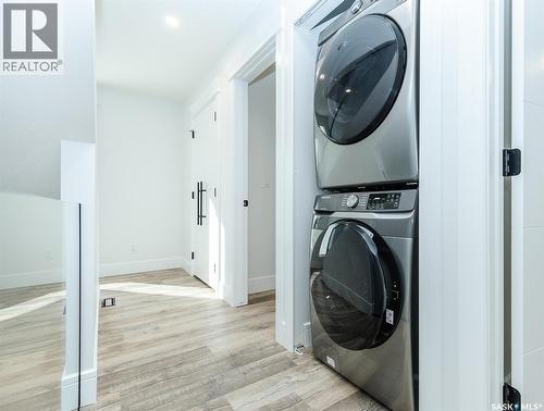 1001 Osler Street, Saskatoon, SK - Indoor Photo Showing Laundry Room