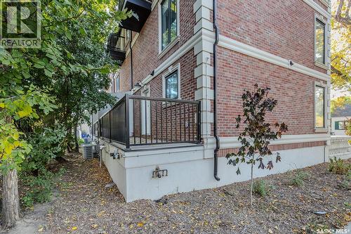 1001 Osler Street, Saskatoon, SK - Outdoor