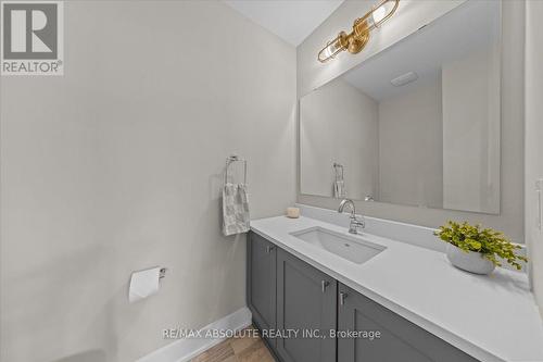 332 Haliburton Heights, Ottawa, ON - Indoor Photo Showing Bathroom