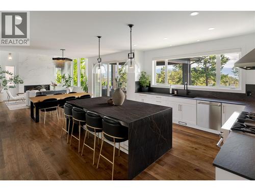 172 Skyland Drive, Kelowna, BC - Indoor