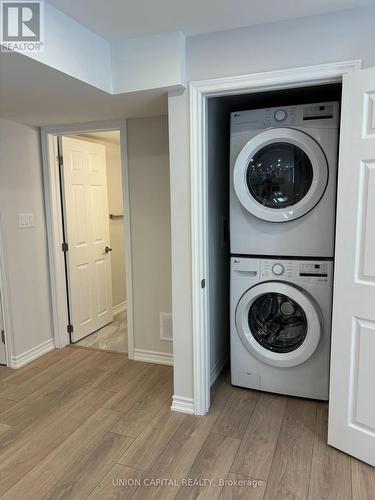 65 Stormont Trail, Vaughan, ON - Indoor Photo Showing Laundry Room
