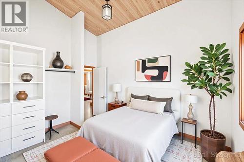 5538 Currie Bowl Way, Fernie, BC - Indoor Photo Showing Bedroom