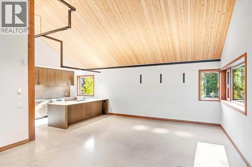 5538 Currie Bowl Way, Fernie, BC - Indoor Photo Showing Other Room