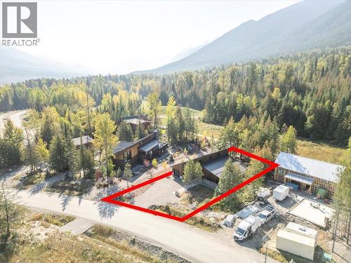 5538 Currie Bowl Way, Fernie, BC - Outdoor With View