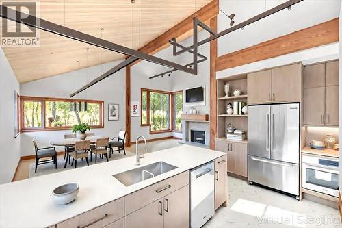 5538 Currie Bowl Way, Fernie, BC - Indoor Photo Showing Kitchen With Double Sink