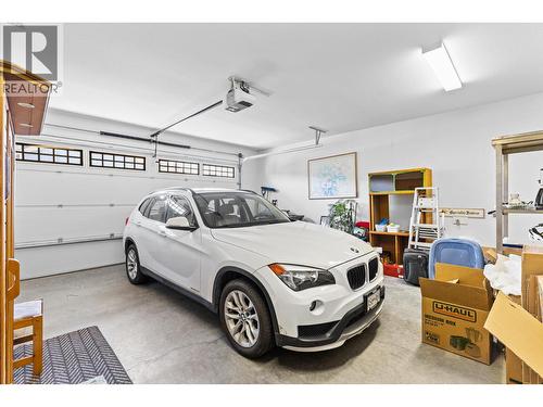 1960 Klo Road Unit# 50, Kelowna, BC - Indoor Photo Showing Garage