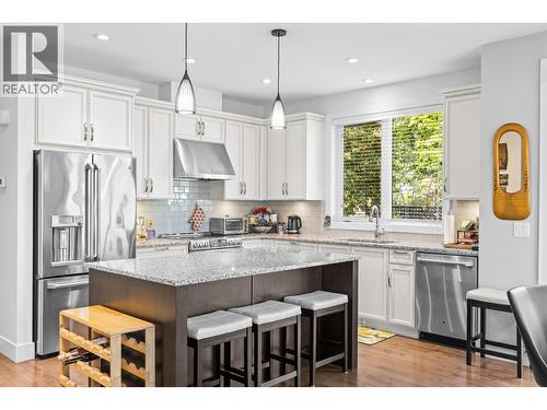 1960 Klo Road Unit# 50, Kelowna, BC - Indoor Photo Showing Kitchen With Stainless Steel Kitchen With Upgraded Kitchen