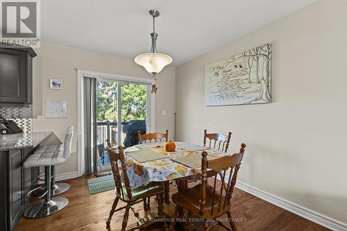 697 Ferndale Avenue, Fort Erie (Crescent Park), ON - Indoor Photo Showing Dining Room