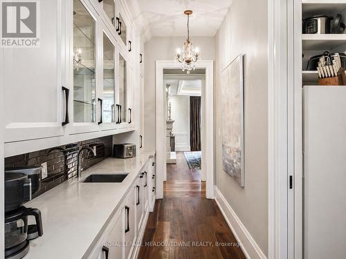 13160 Nassagaweya Esquesing Townline, Milton, ON - Indoor Photo Showing Kitchen
