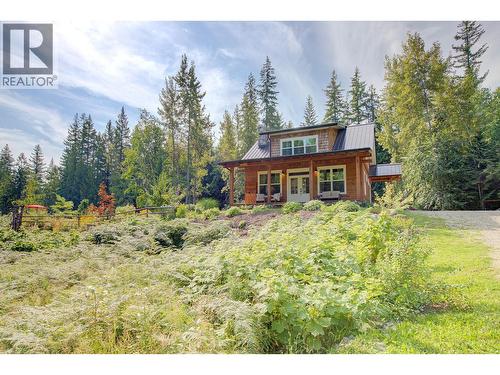 44 Mackenzie Road, Salmon Arm, BC - Outdoor