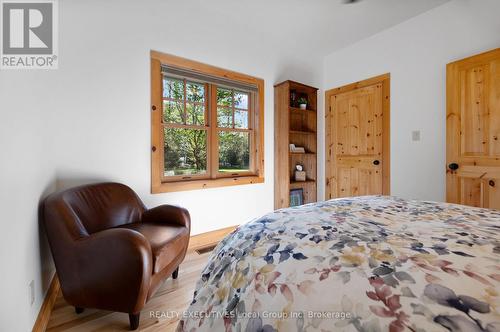 103 Hunters Bay Road, Nipissing, ON - Indoor Photo Showing Bedroom