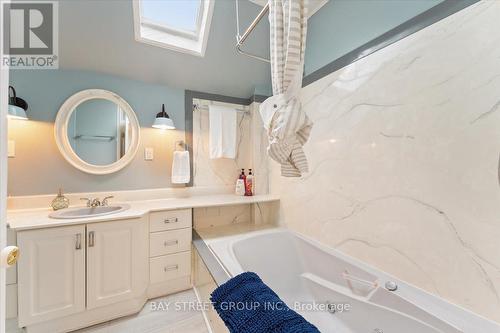 1019 Beach Boulevard, Hamilton, ON - Indoor Photo Showing Bathroom