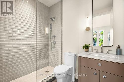 291 Billings Avenue, Ottawa, ON - Indoor Photo Showing Bathroom