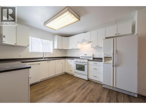 1276 Garcia Street, Merritt, BC - Indoor Photo Showing Kitchen