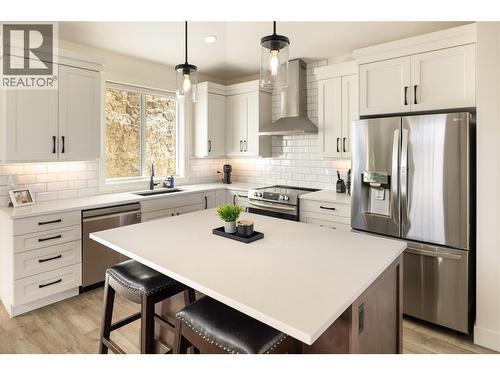 2203 Lavetta Drive, Kelowna, BC - Indoor Photo Showing Kitchen With Upgraded Kitchen