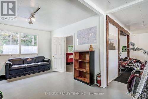 949 Raymond Road, Muskoka Lakes, ON - Indoor