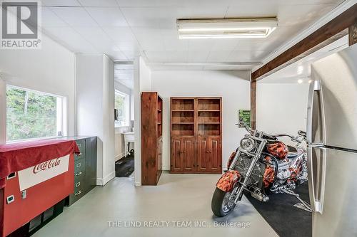 949 Raymond Road, Muskoka Lakes, ON - Indoor