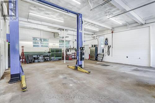 949 Raymond Road, Muskoka Lakes, ON - Indoor Photo Showing Garage