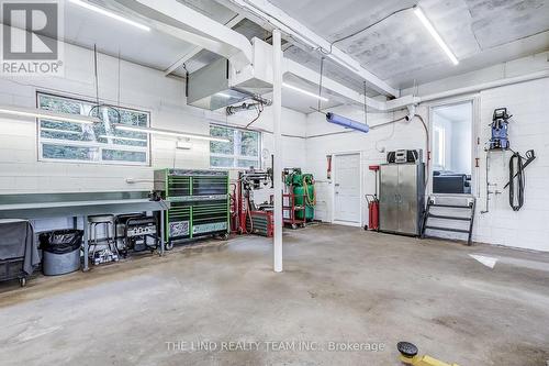 949 Raymond Road, Muskoka Lakes, ON - Indoor Photo Showing Garage