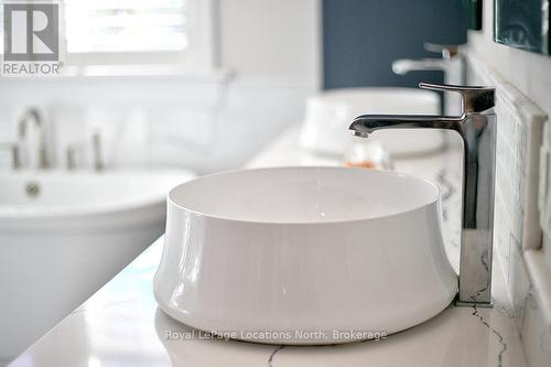 174 High Bluff Lane, Blue Mountains, ON - Indoor Photo Showing Other Room