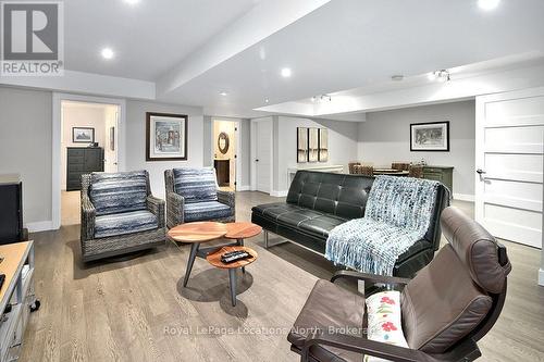 174 High Bluff Lane, Blue Mountains, ON - Indoor Photo Showing Living Room