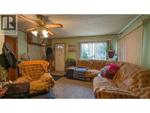 380 Bingay Street, Kimberley, BC - Indoor Photo Showing Living Room