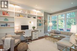 Study / Library adjacent to primary - 