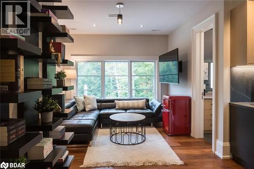 Fully self contained nanny suite with separate entrance - 13160 Nassagaweya Esquesing Townline, Milton, ON - Indoor Photo Showing Living Room