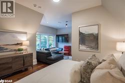 Fully self contained nanny suite with separate entrance - 