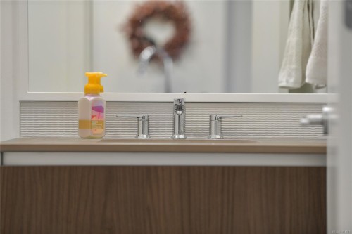 1504-2000 Hannington Rd, Langford, BC - Indoor Photo Showing Other Room