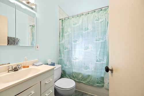 Bathroom - 3215 Rue Dawes, Montréal (Lachine), QC - Indoor Photo Showing Bathroom