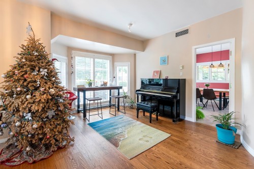 Salon - 672 Ch. Marie-Le Ber, Montréal (Verdun/Île-Des-Soeurs), QC 