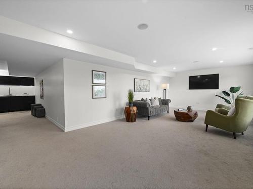 24 Vanier Way, Bedford, NS 