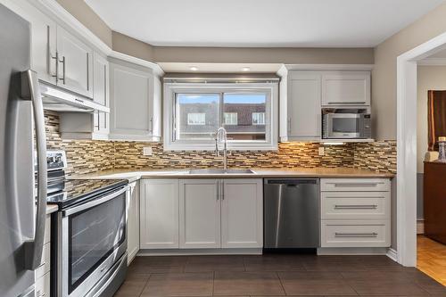 Cuisine - 110-11Z Boul. Kirkland, Kirkland, QC 