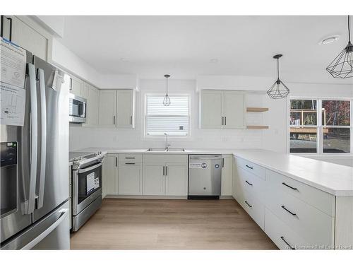 8 Terry Fox Dr, Oromocto, NB 