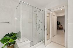 Ensuite bathroom - 