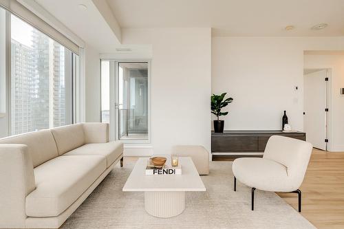 Living room - 1520-435 Boul. René-Lévesque O., Montréal (Ville-Marie), QC - Indoor Photo Showing Living Room