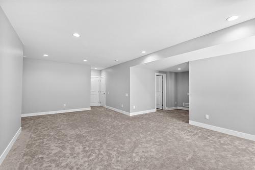 174 Echo Ridge Drive, Kelowna, BC - Indoor Photo Showing Other Room