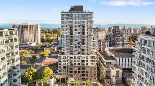 1206-845 Johnson St  Victoria, BC V8W 0G3