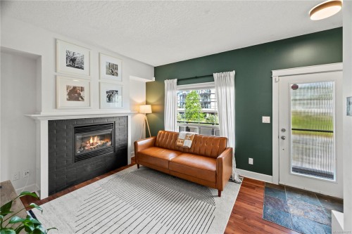 203-785 Station Ave, Langford, BC 