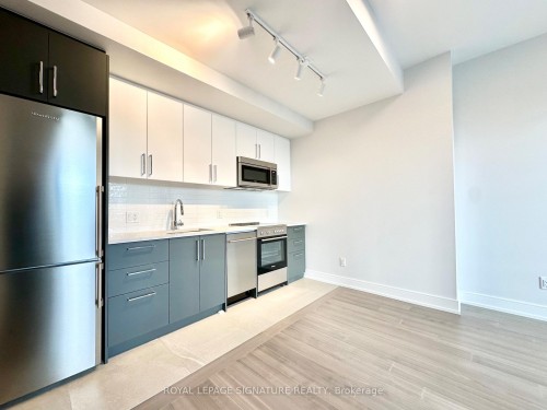 501-664 Spadina Avenue, Toronto, ON - Indoor Photo Showing Kitchen With Stainless Steel Kitchen