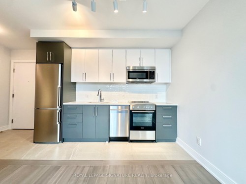 501-664 Spadina Avenue, Toronto, ON - Indoor Photo Showing Kitchen With Stainless Steel Kitchen