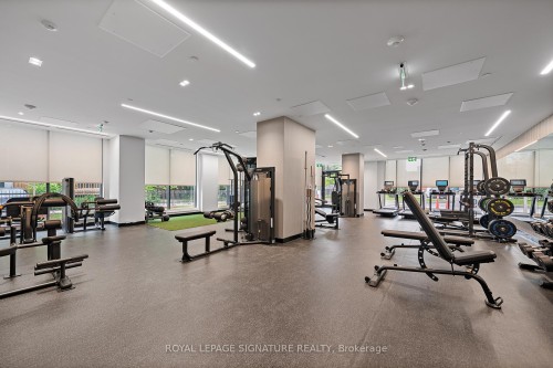 501-664 Spadina Avenue, Toronto, ON - Indoor Photo Showing Gym Room