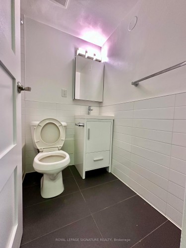 301-1500 Bathurst Street, Toronto, ON - Indoor Photo Showing Bathroom