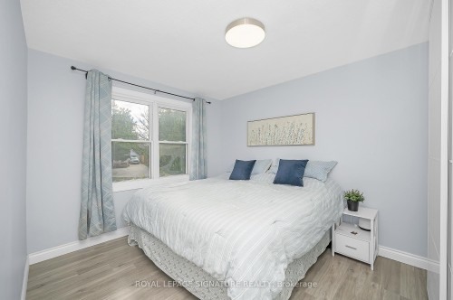 43 Lake Avenue N, Hamilton, ON - Indoor Photo Showing Bedroom