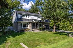 579 Chester Road  Beaconsfield, QC H9W 3K2