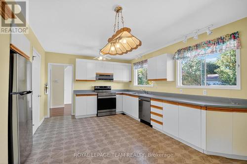 Kitchen - 1264 Morrison Drive, Ottawa, ON - Indoor Photo Showing Kitchen