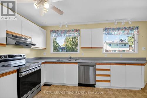 Kitchen - 1264 Morrison Drive, Ottawa, ON - Indoor Photo Showing Kitchen With Stainless Steel Kitchen With Double Sink