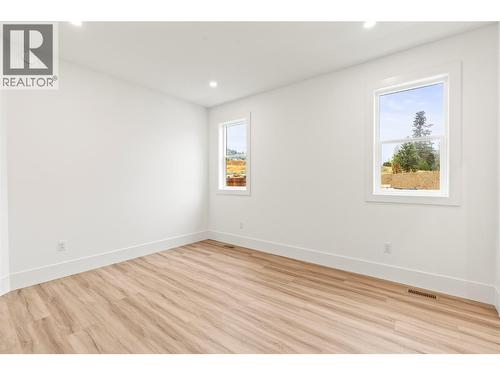 7005/7013 Manning Place, Vernon, BC - Indoor Photo Showing Other Room