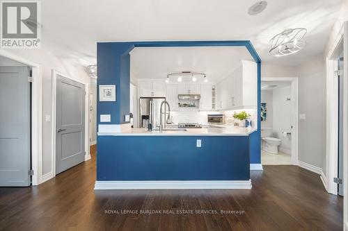 1101 - 442 Maple Avenue, Burlington, ON - Indoor Photo Showing Kitchen With Upgraded Kitchen